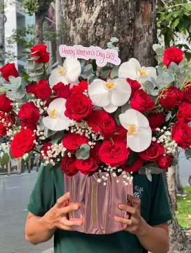 Hộp hoa hồng đỏ ohara phối Hoa Lan Hồ Điệp mẫu 67